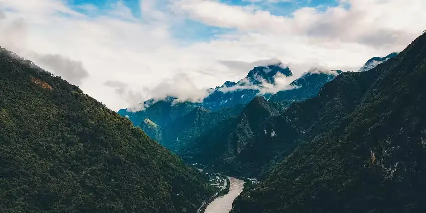 Experiences That Define Nongkhnum